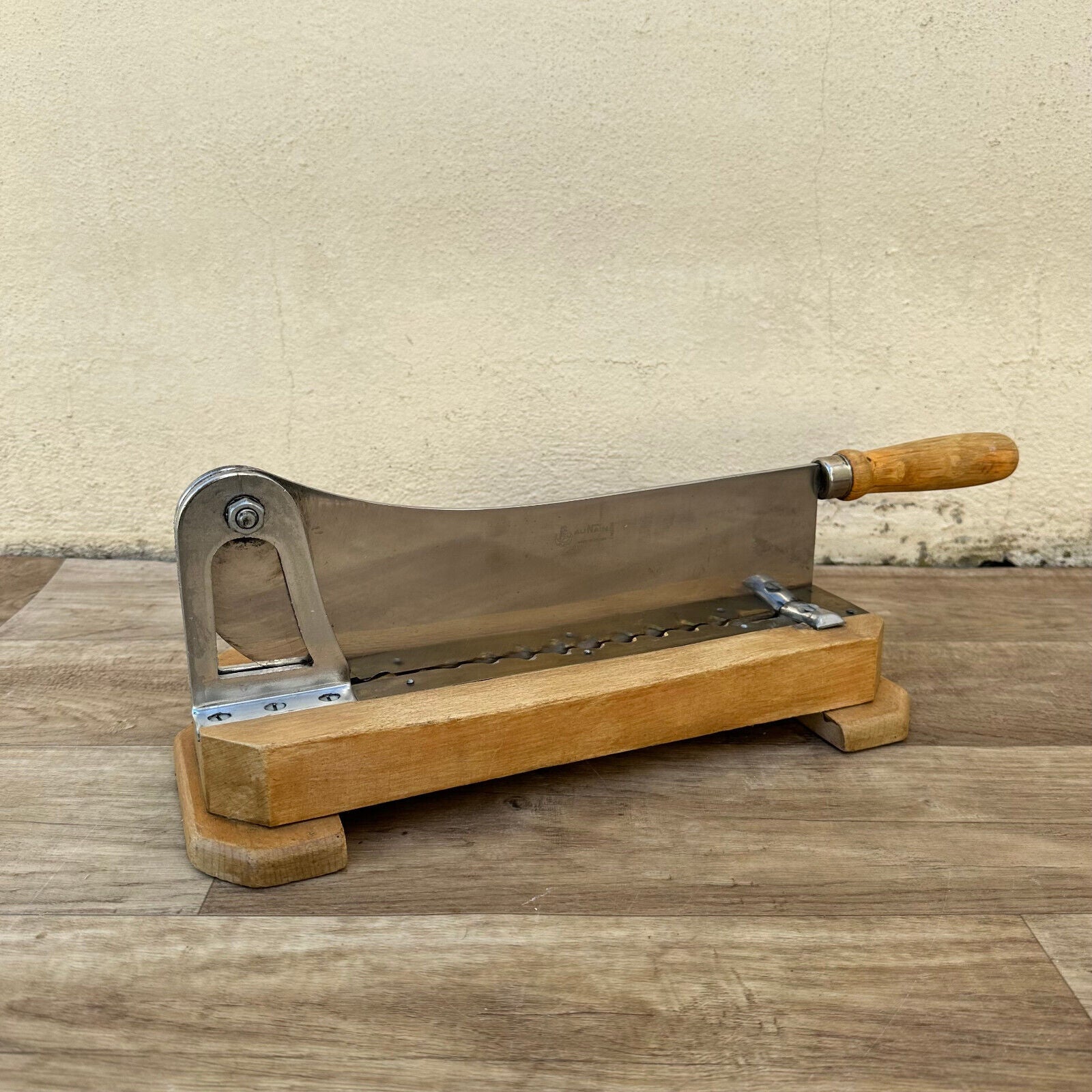 Vintage French Restaurant Wooden Bread Slicing Board  1906239 - Fleamarketfrance