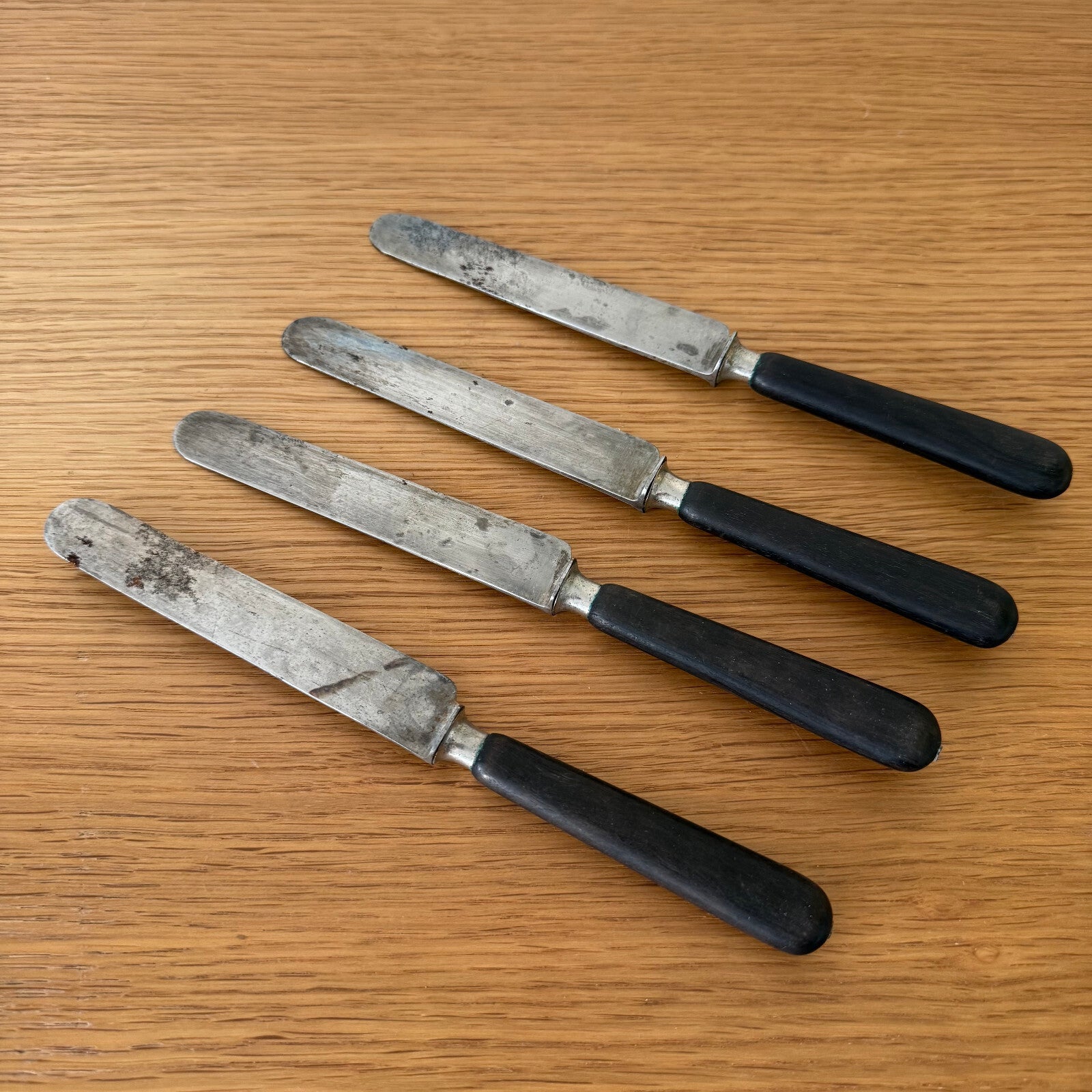 Antique French Dinner Knives Faux Ebony Horn Handles Silver Collar 4pcs 2704254 Unbranded
