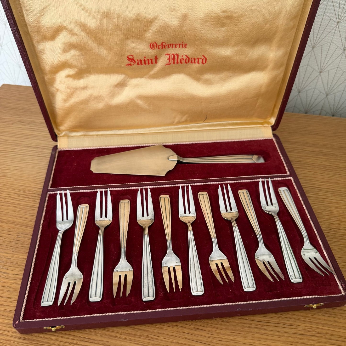 12 Vintage French St Medard Cake Desert Service silver plated forks 0910255 ONEIDA
