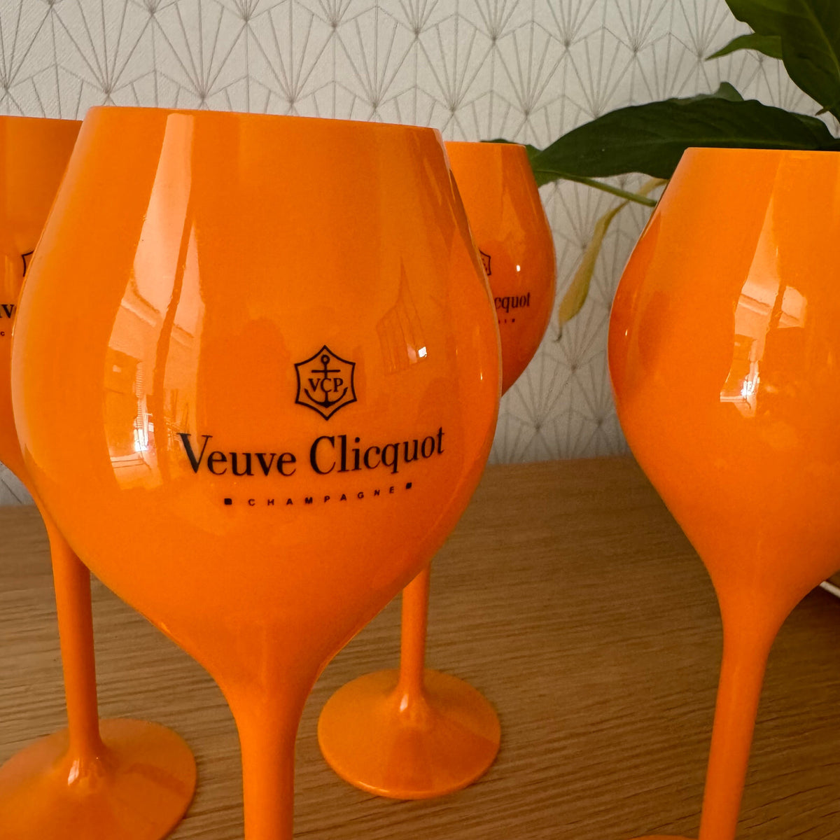 Veuve Clicquot Orange Champagne Flutes Set of 4 French Wine Glasses 2108261* Veuve Cliquot Clicquot