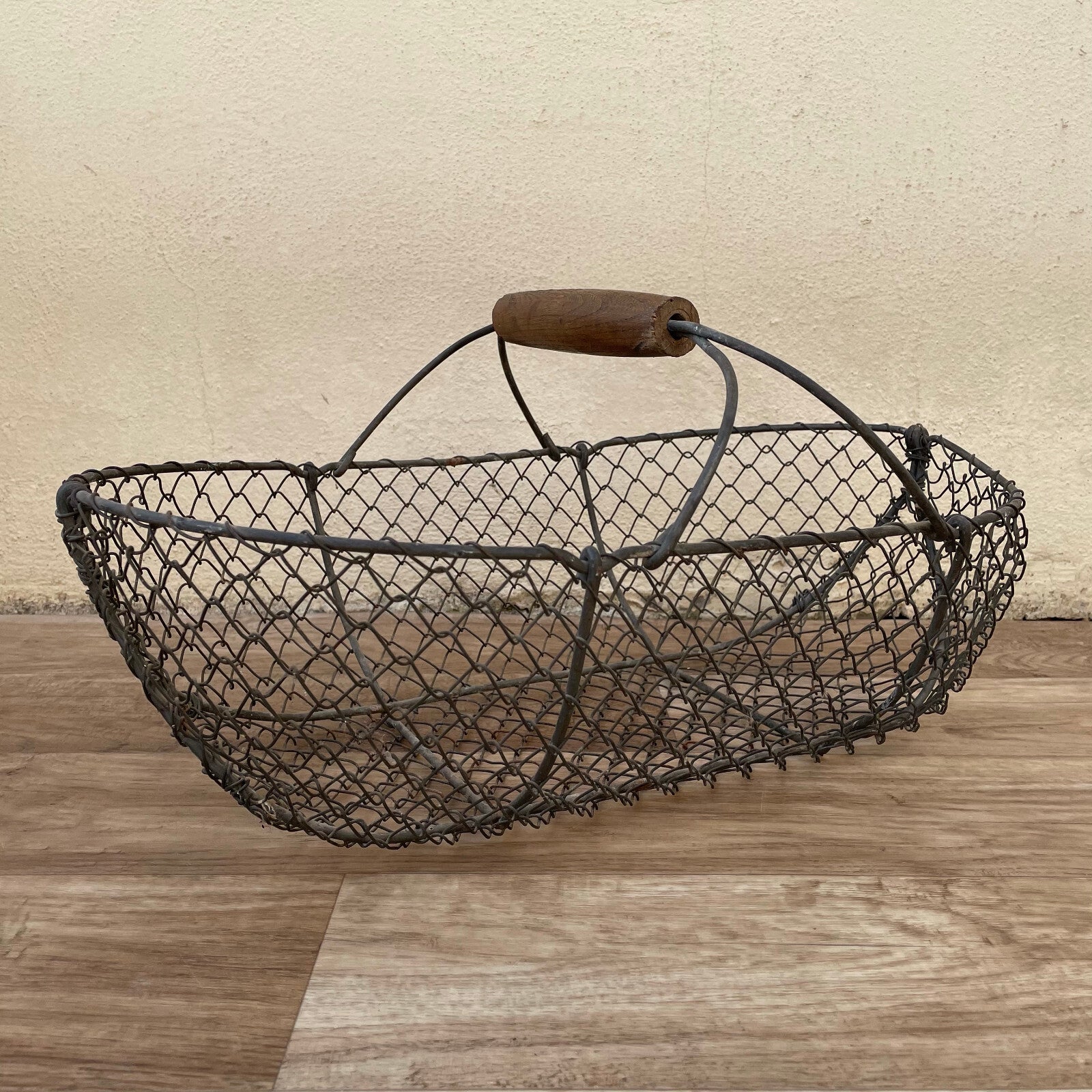 French Wire Basket Market Garden Vegetable Wood Handle Vintage 1604251 Fleamarketfrance