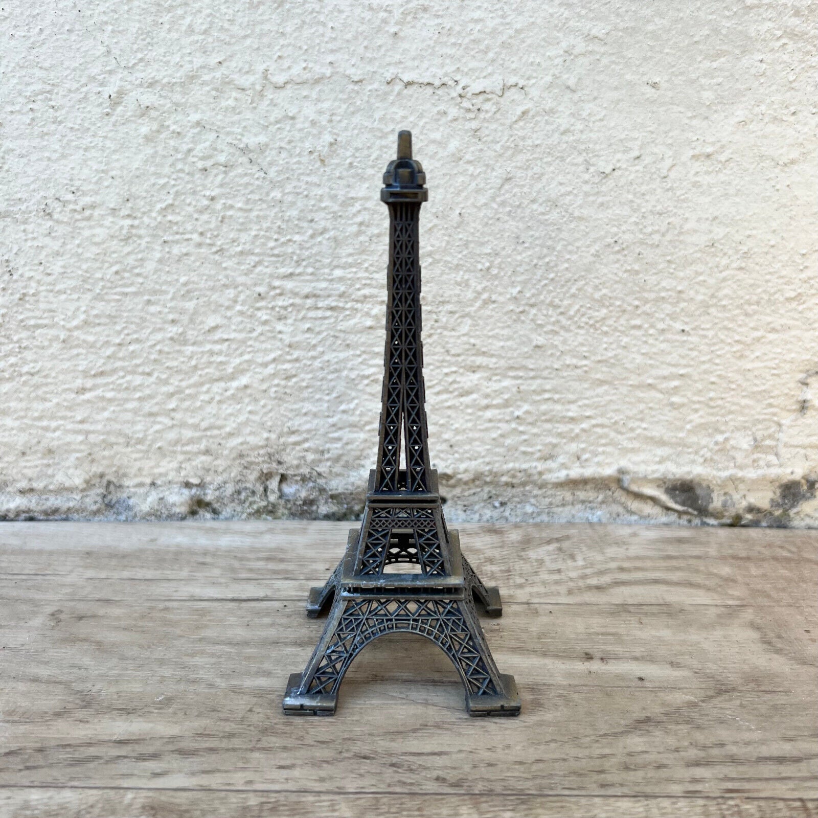 Vintage Eiffel Tower Paris Metal Souvenir Very Sturdy 4" tall Great 26092213 - Fleamarketfrance