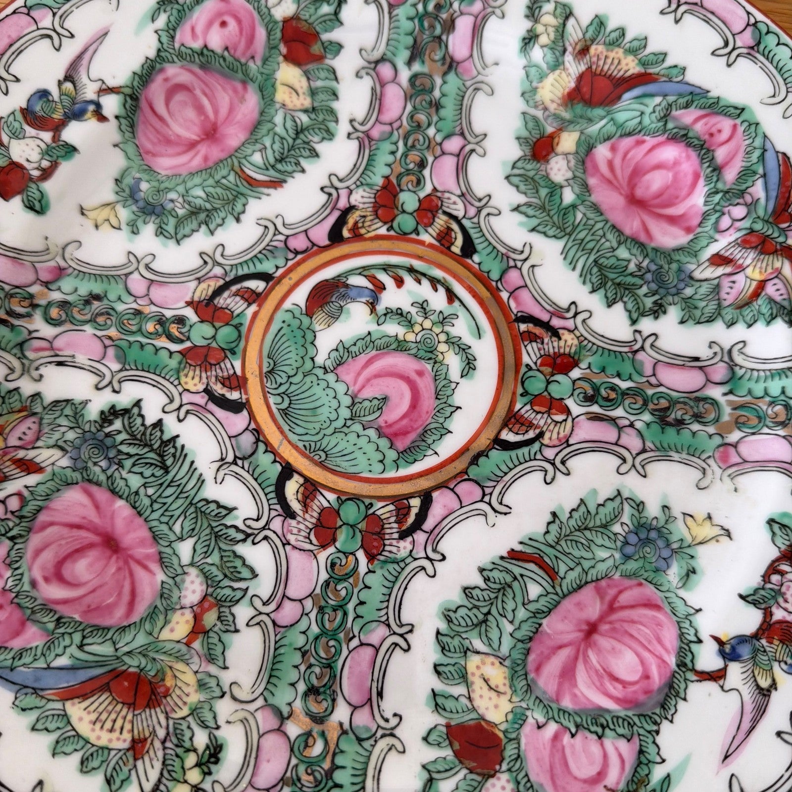 Vintage chinese plate with roses medaillon 1805265 Fleamarketfrance