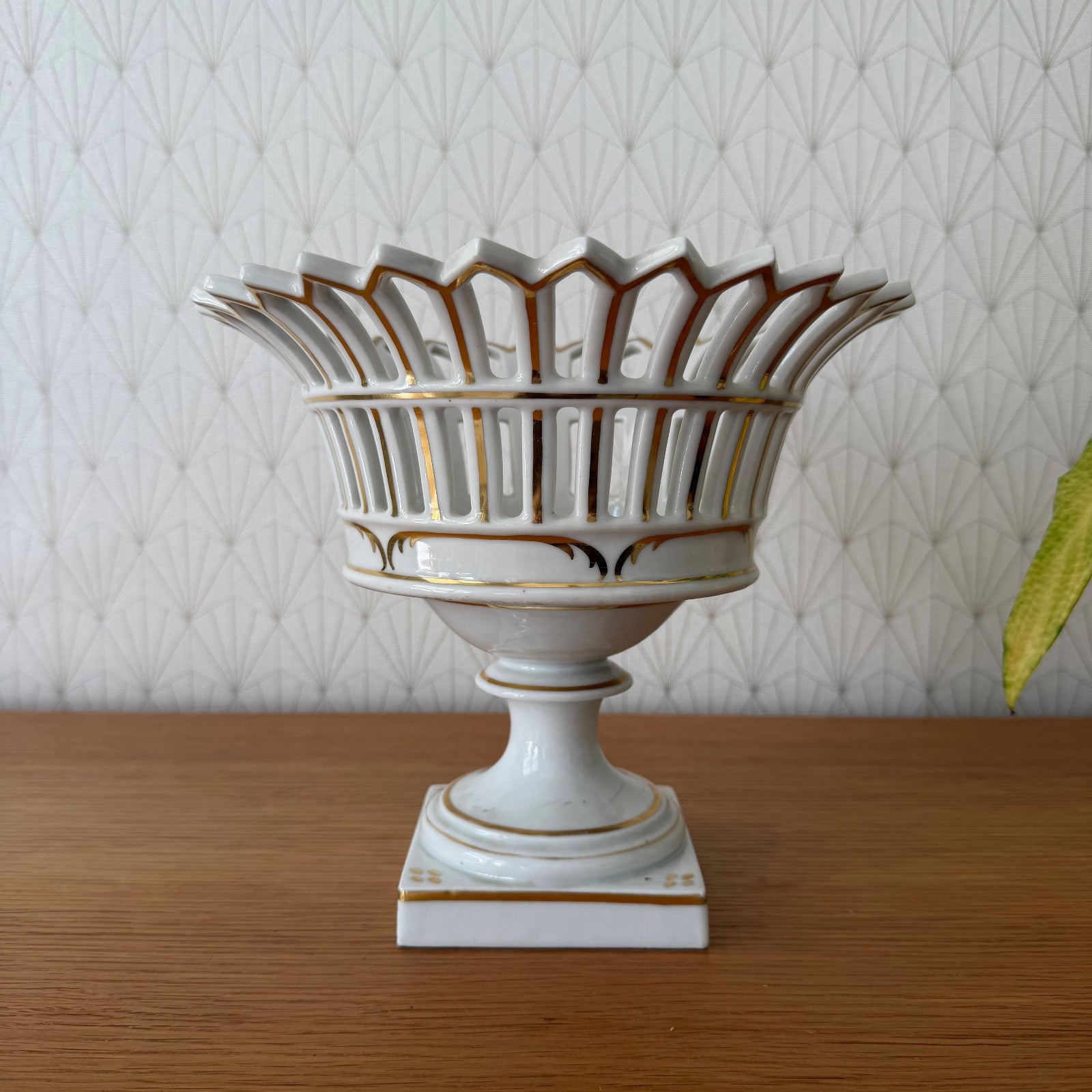 French Medicis Urn White Porcelain Gold Trim Pedestal Compote 28052610 Fleamarketfrance