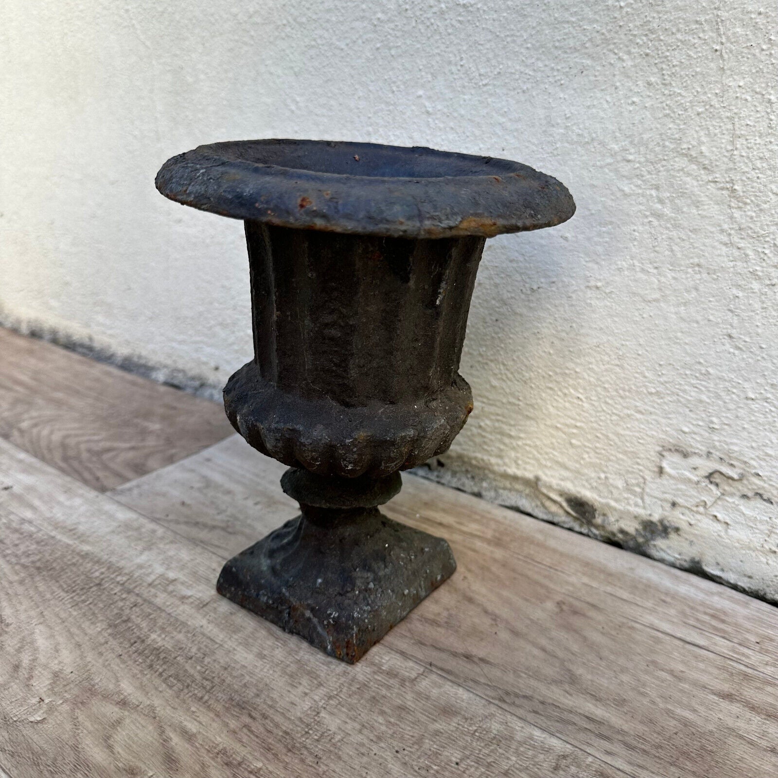 Vintage French Urn Planter cast iron vase 01112314 - Fleamarketfrance