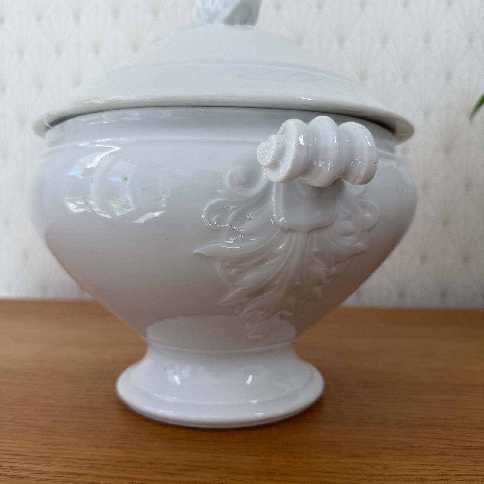 French Tureen Earthware White Fruits Bowl Terre De Fer 0111254 Fleamarketfrance : French vintage and antique decor