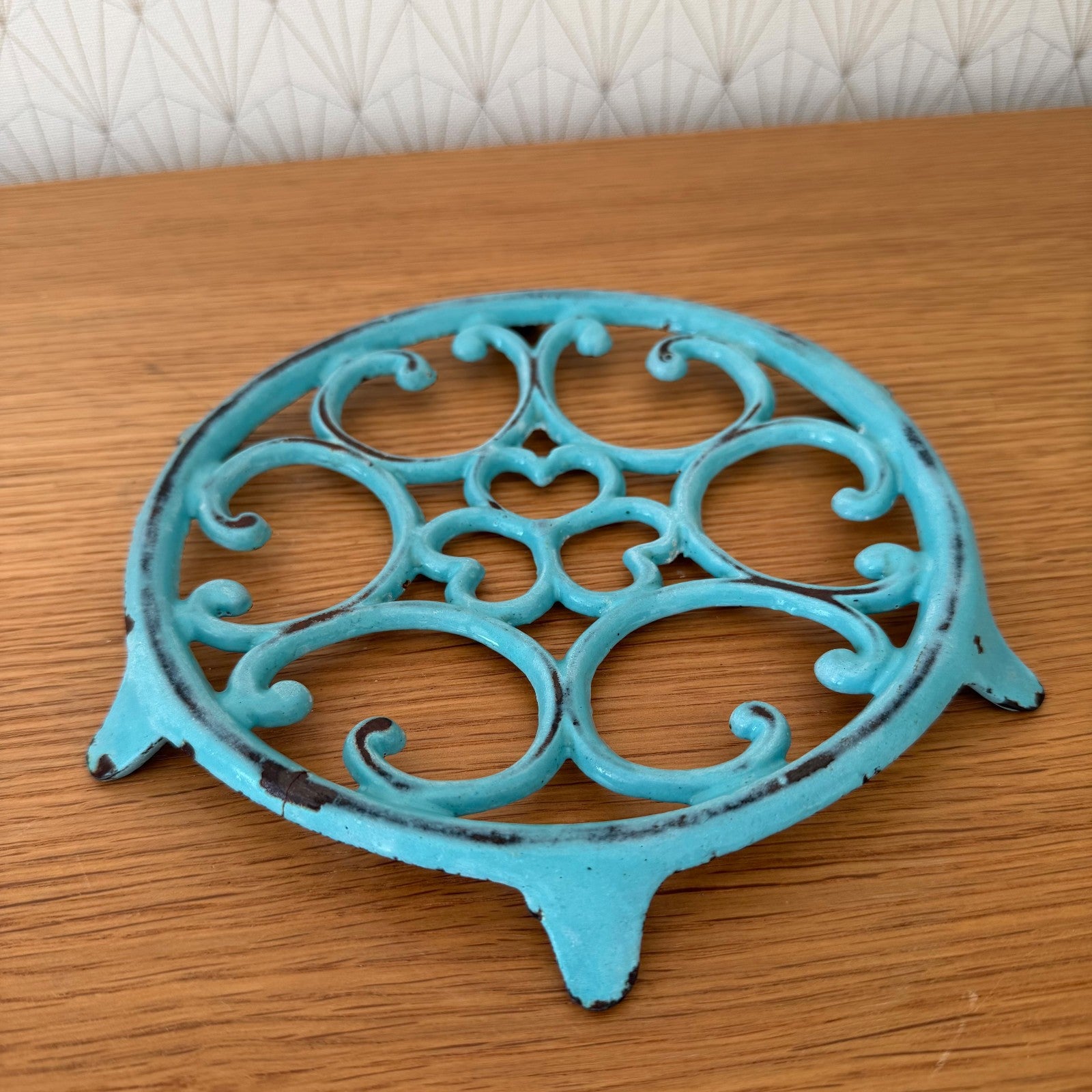 Vintage French Cast Iron Trivet Turquoise Blue Kitchen Stand 1302269 Does Not Apply