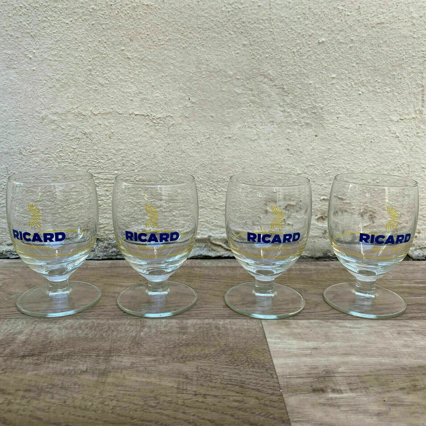 4 FRENCH RICARD ANISETTE PASTIS GLASSES WITH SUNBURST MOTIF 1001252 - Fleamarketfrance