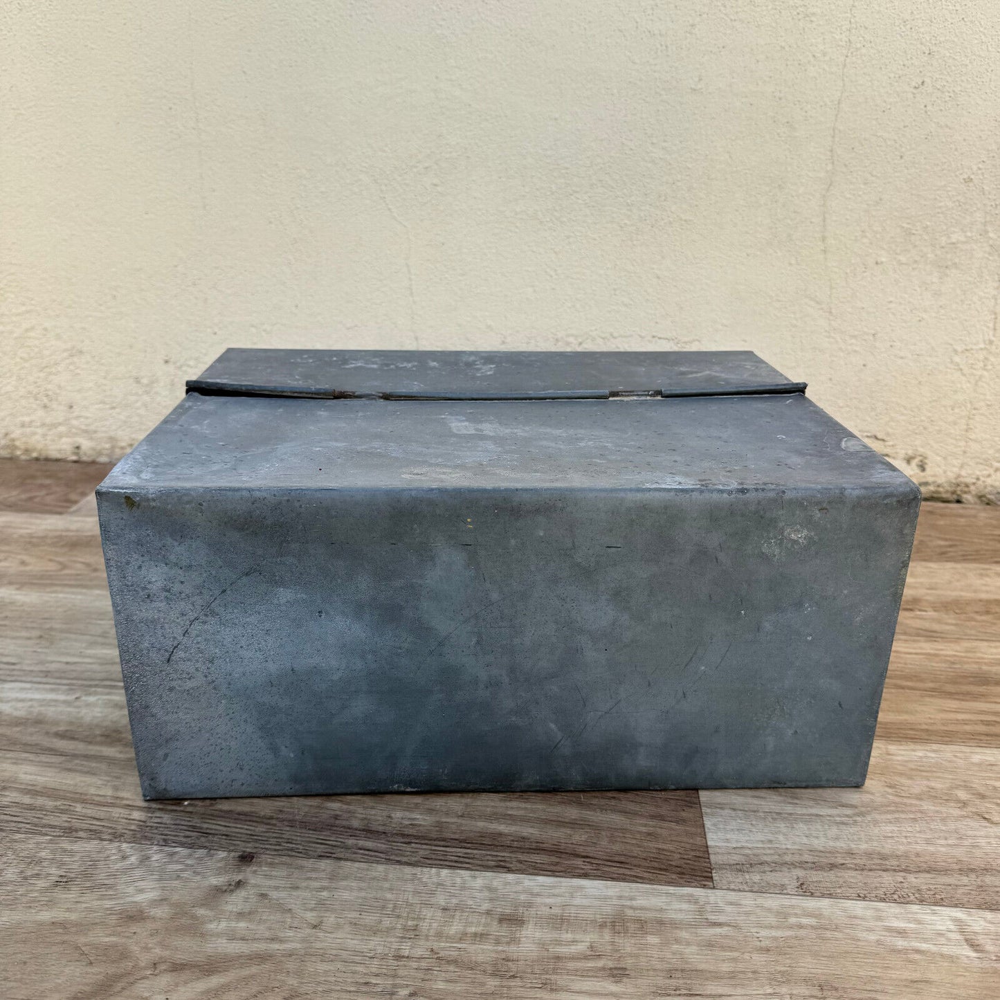 Vintage 1950's galvanized Metal Utility Storage Case Toolbox Tackle Box 1206245 - Fleamarketfrance