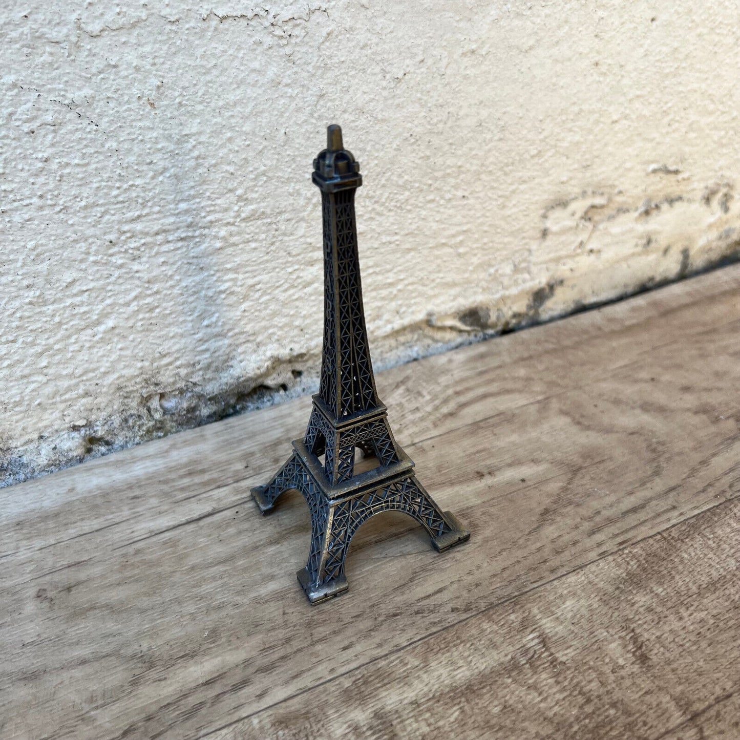 Vintage Eiffel Tower Paris Metal Souvenir Very Sturdy 4" tall Great 26092213 - Fleamarketfrance