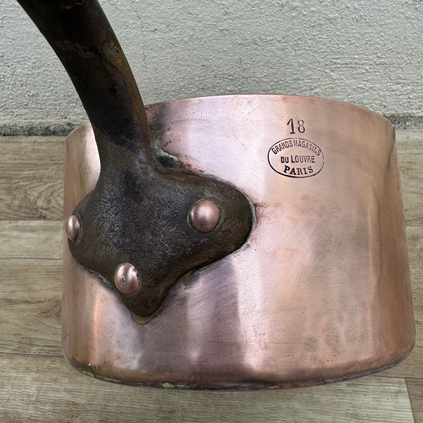 OLD copper pan French tin lining MAGASINS DU LOUVRE PARIS 19092416 - Fleamarketfrance