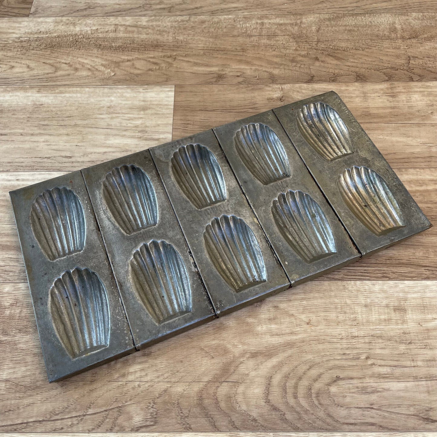 VINTAGE FRENCH 10 MADELEINE cake tart tins moulds mini molds pans shape 1301254 - Fleamarketfrance