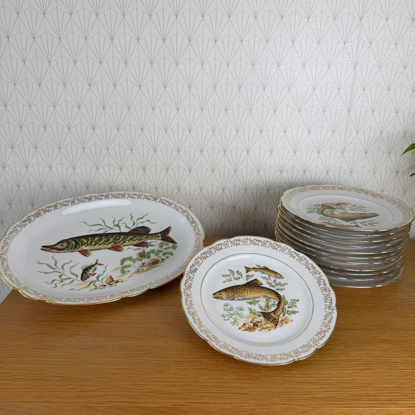 Vintage Bavarian Vintage set of 12 Fish Porcelain Dinner Plates tray 2710255