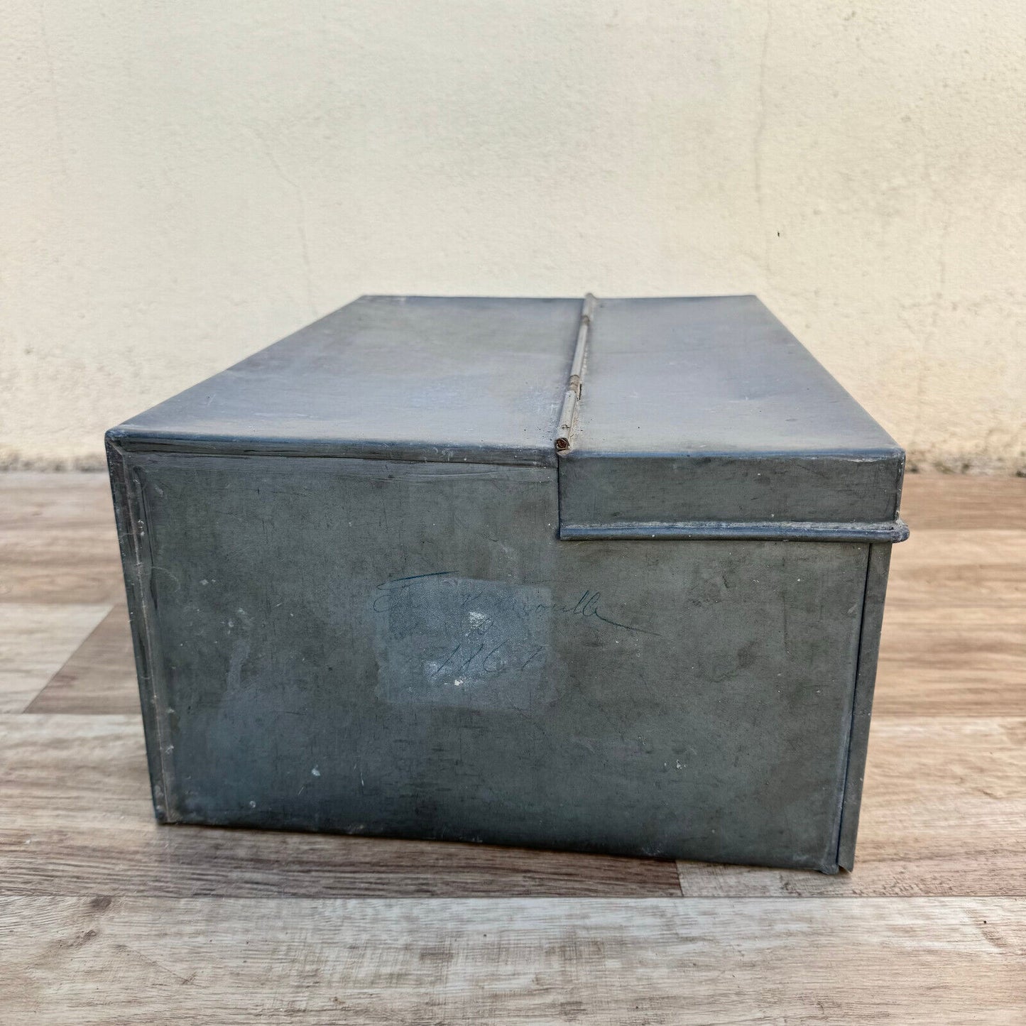 Vintage 1950's galvanized Metal Utility Storage Case Toolbox Tackle Box 1206246 - Fleamarketfrance