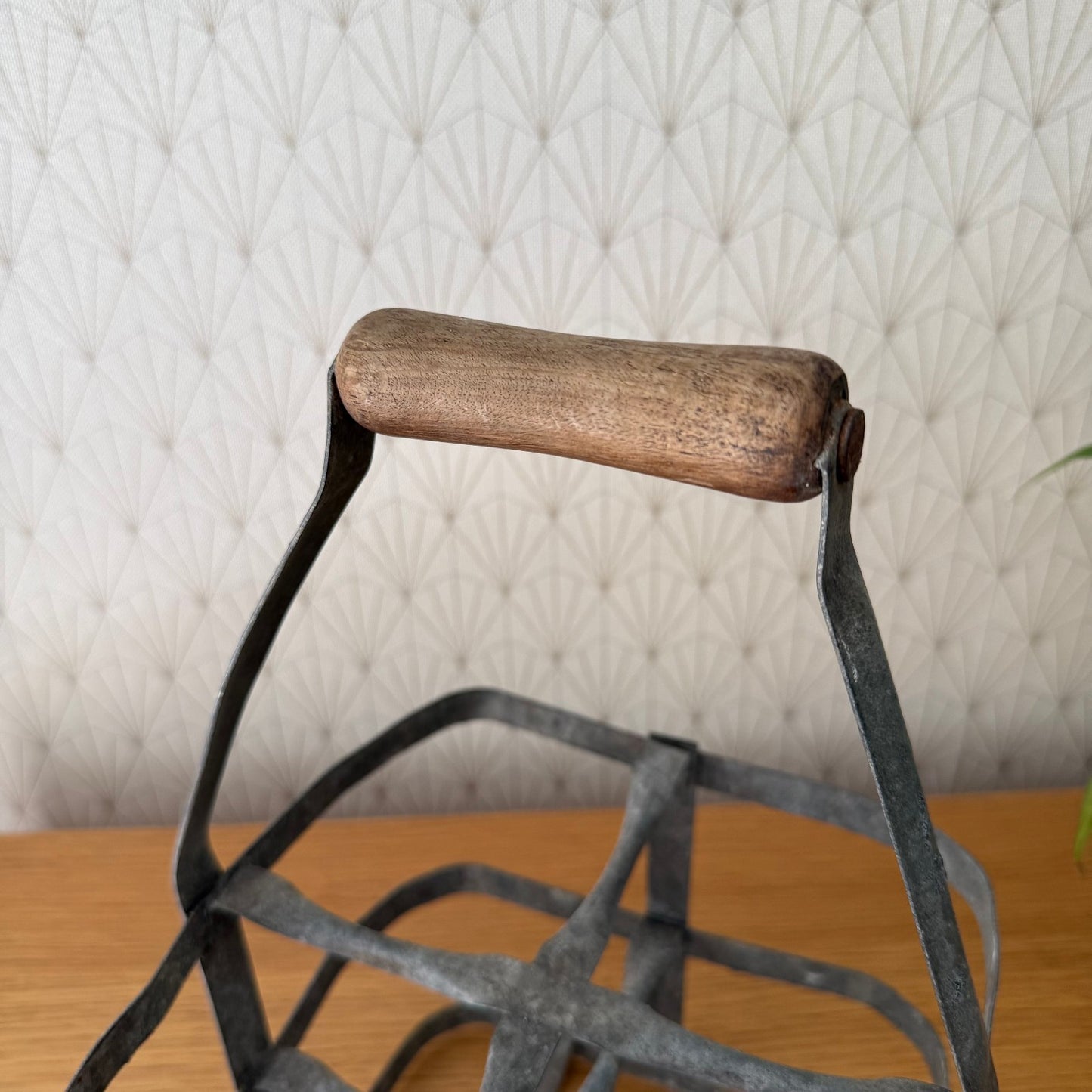 ANTIQUE VINTAGE FRENCH Handmade Metal 4 zinc Bottle Wine Carrier Basket 08072512