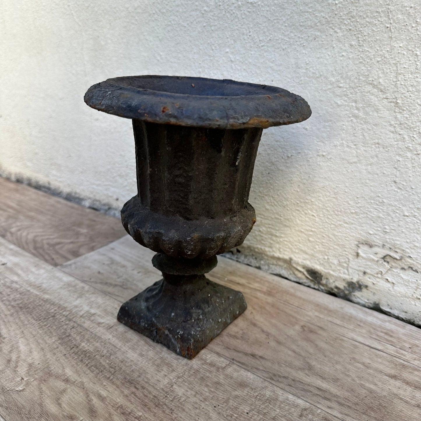 French Cast Iron Urn Garden Planter Weathered Patina Antique 01112314 Fleamarketfrance