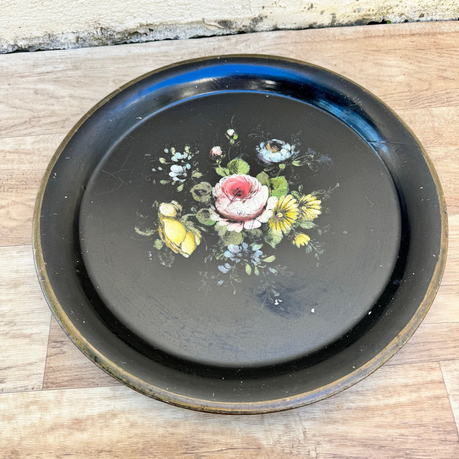 Vintage FRENCH NAPOLEON III PAINTED TOLE TRAY ROUND FLOWER MOTIF 1810231 Fleamarketfrance