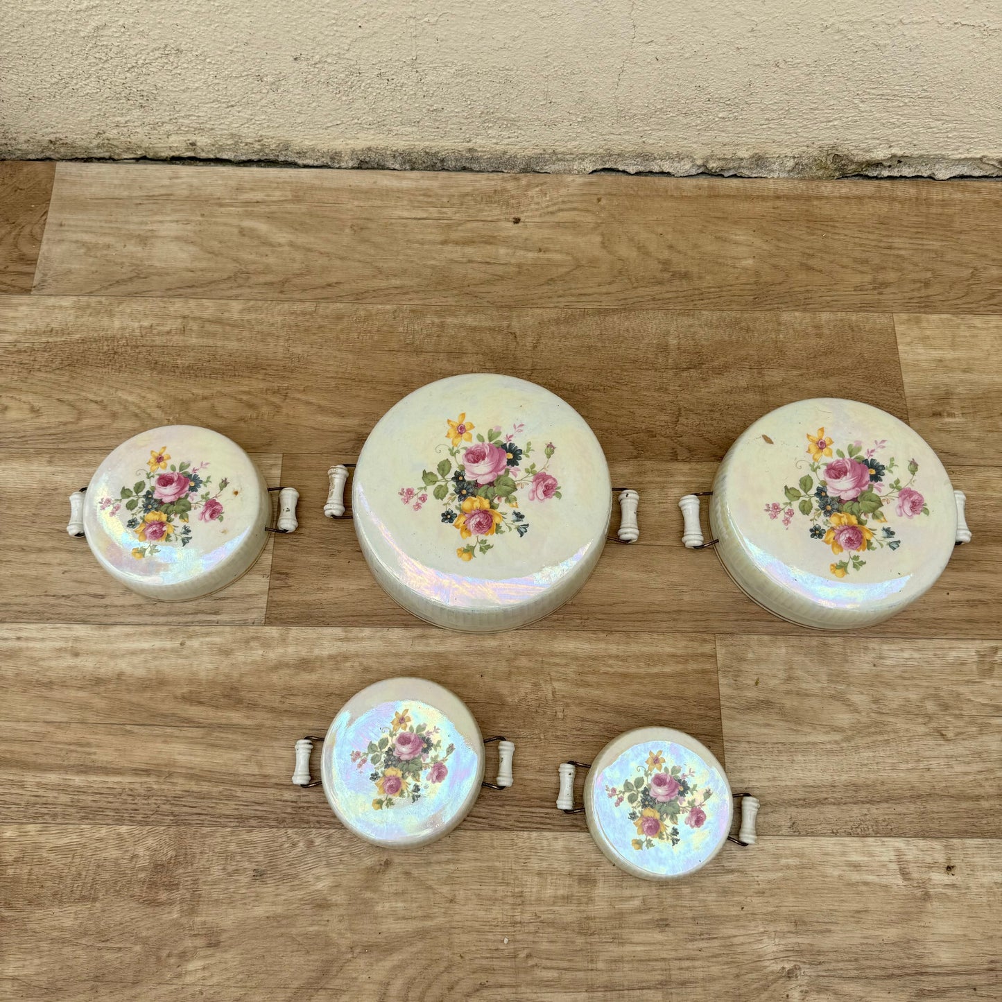French Porcelain Pans SET 5 flowers handles mother of pearl 0605247 Unbranded