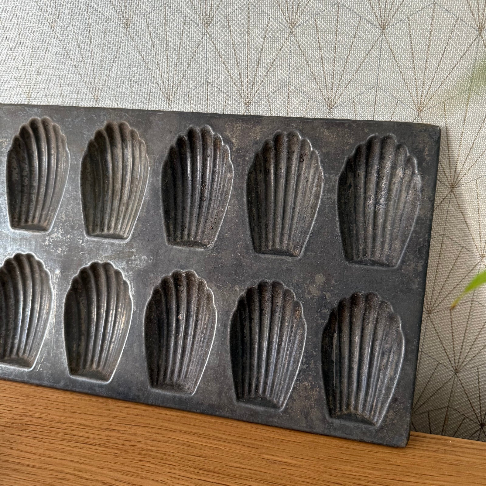 French Madeleine Molds Vintage Metal Baking Pans Shell Tins 19042515 Unbranded