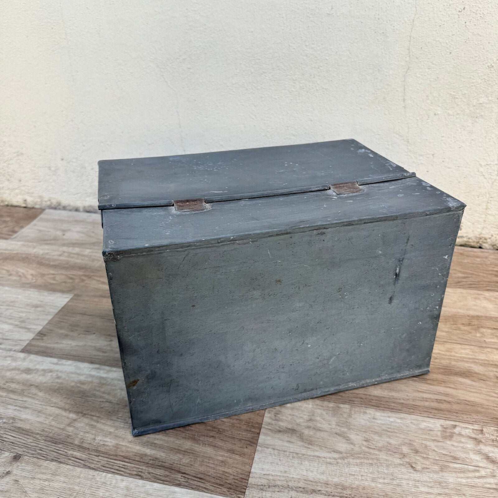 Vintage 1950's galvanized Metal Utility Storage Case Toolbox Tackle Box 1206242 - Fleamarketfrance