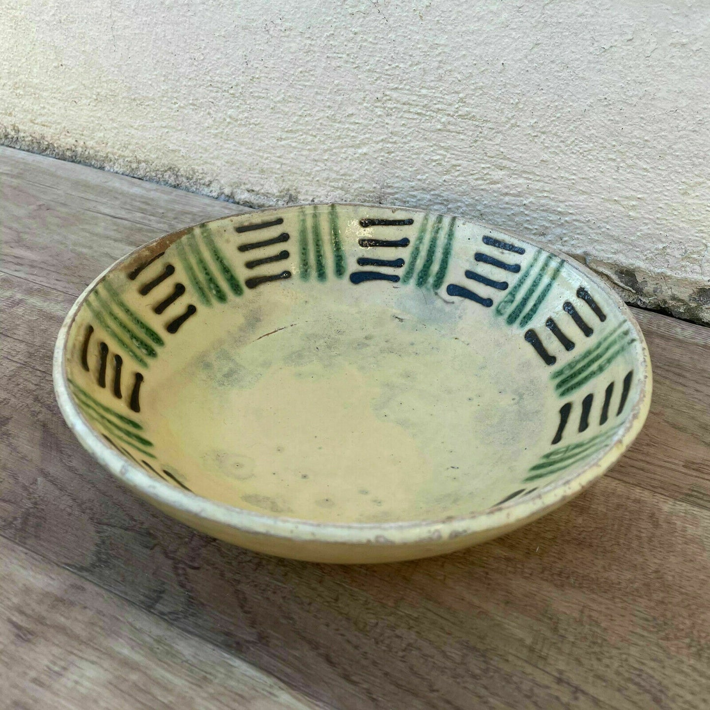 HANDMADE GLAZED ANTIQUE FRENCH PLATE FRUIT BOWL KEYS 404215 Unmarked