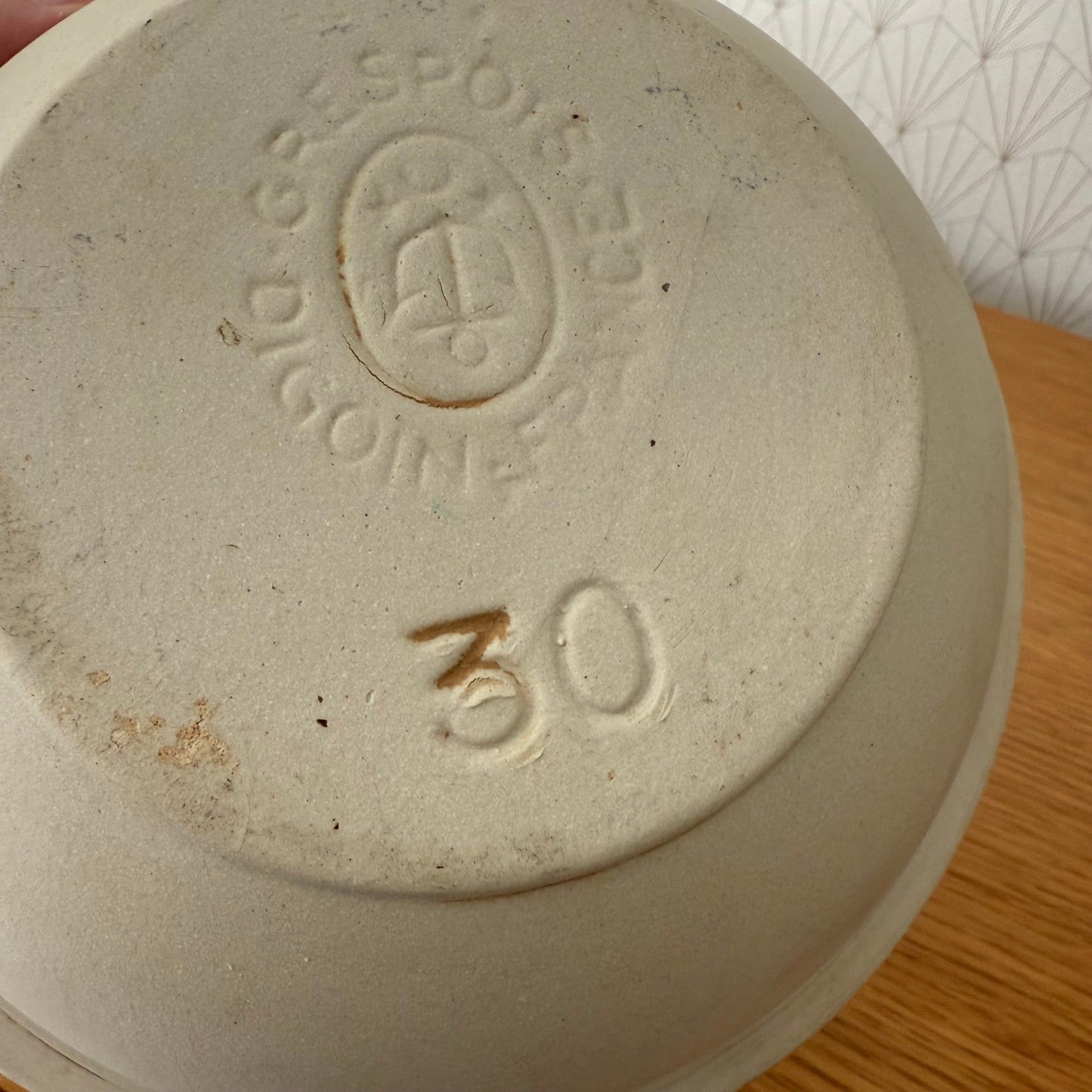 VINTAGE FRENCH STONEWARE SALAD MIXING BOWL TERRINE 8 1/4" 2608258 Fleamarketfrance : French vintage and antique decor
