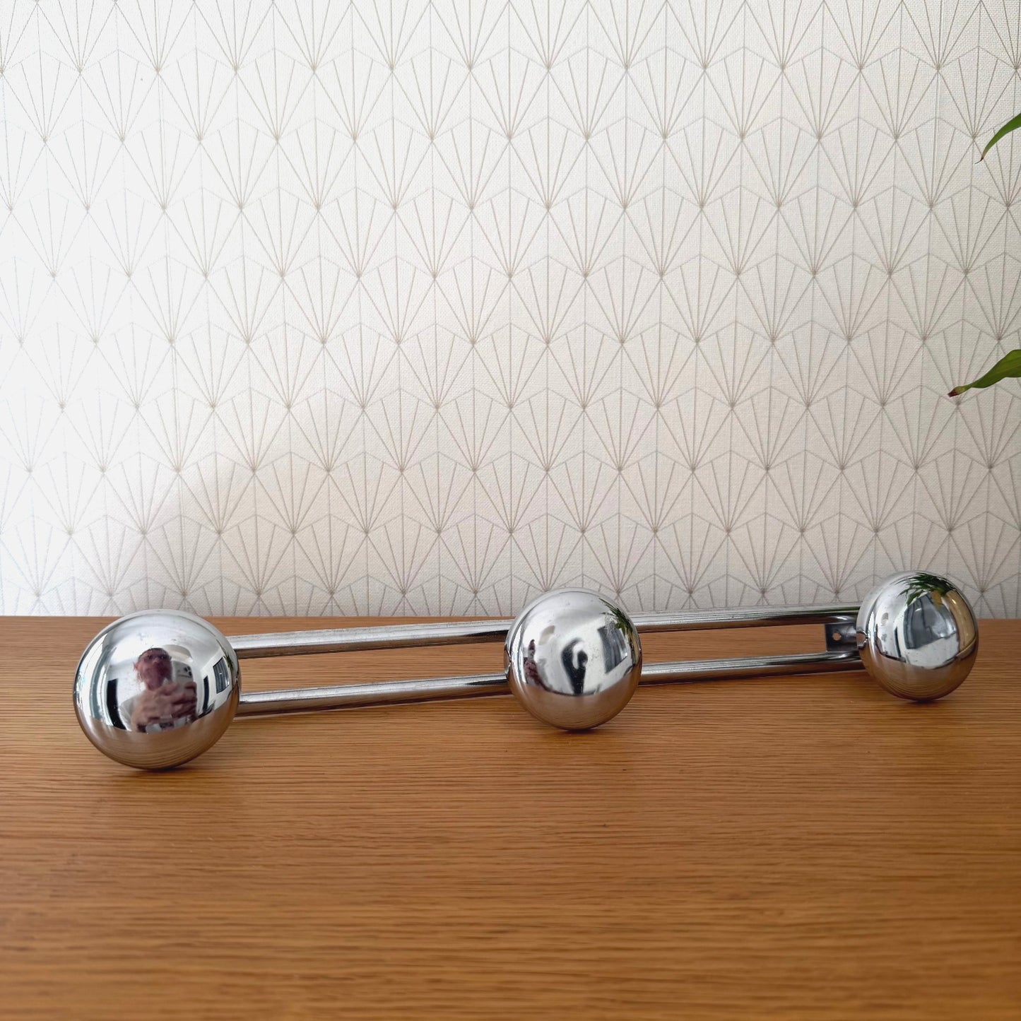 Vintage French Metal 3 Hook Coat Rack/Wall-Mounted Entryway Storage 0810258