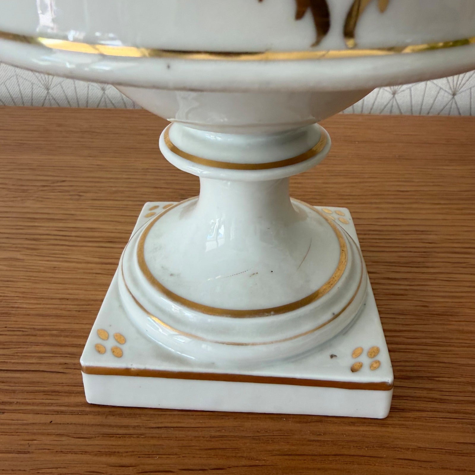 French Medicis Urn White Porcelain Gold Trim Pedestal Compote 28052610 Fleamarketfrance