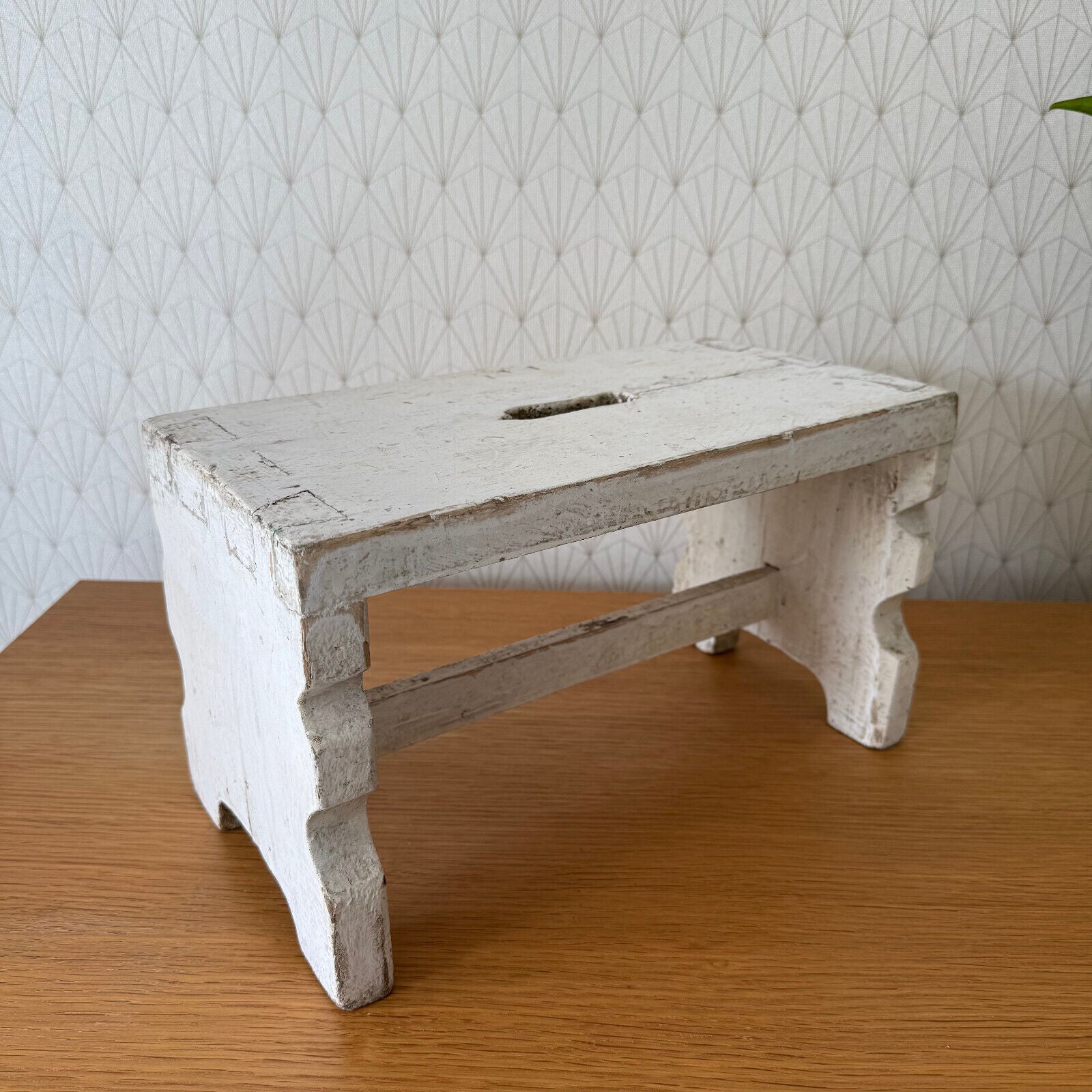 RARE Antique White Wooden Rectangle Milking Stool Riser Plant Stand 2702251 - Fleamarketfrance