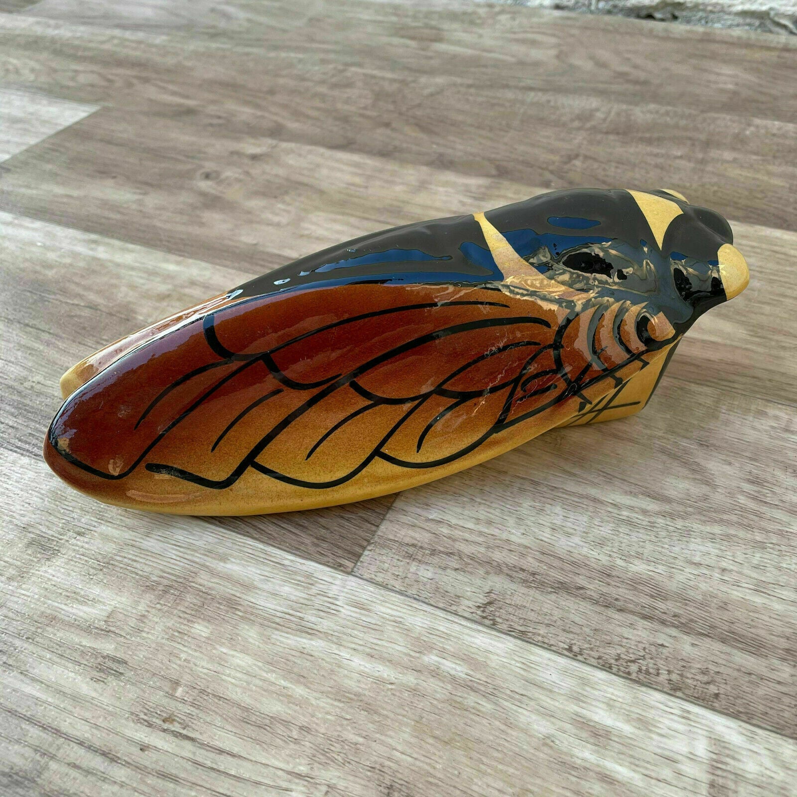 Vintage French MAJOLICA CICADA WALL POCKET VASE Provence 27122021 - Fleamarketfrance