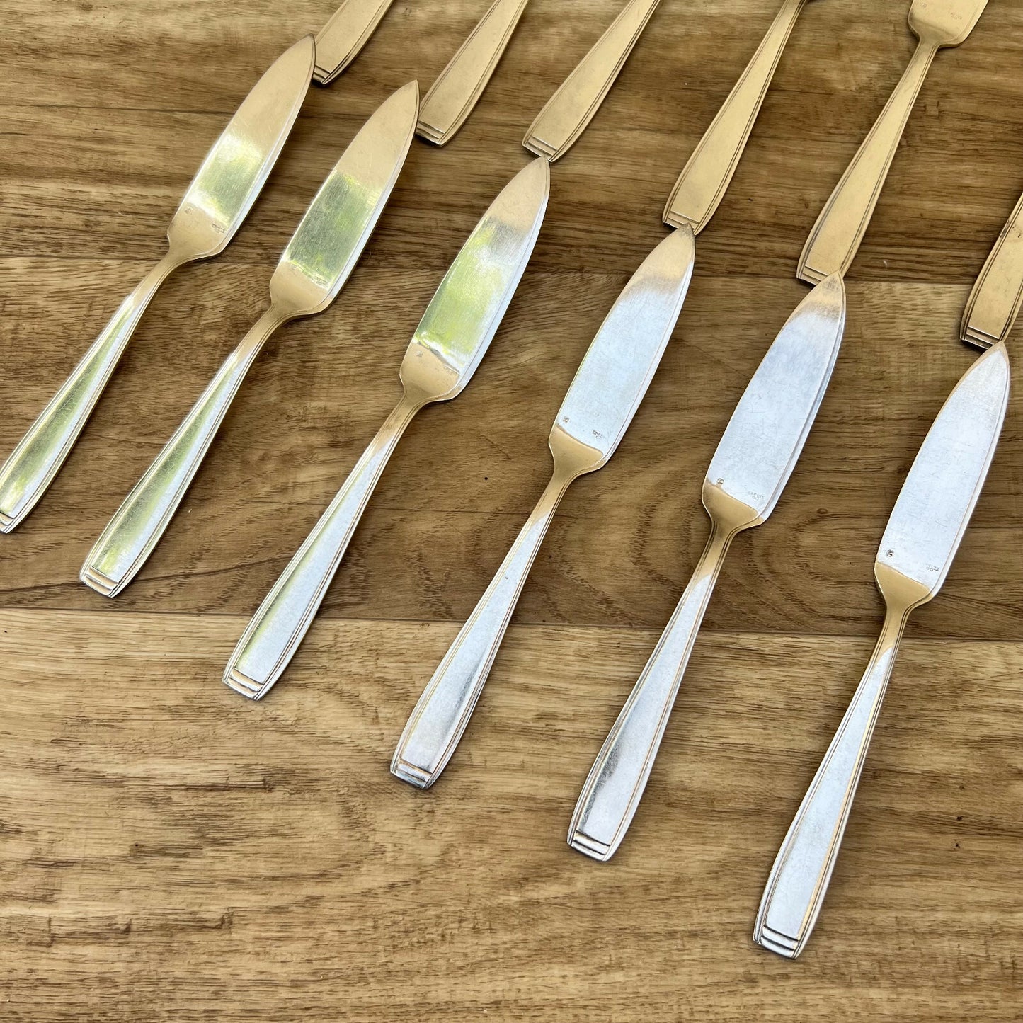 Vintage French Ercuis Silver Plate Fish Knives Set of 12 Flatware 2305224 Ercuis