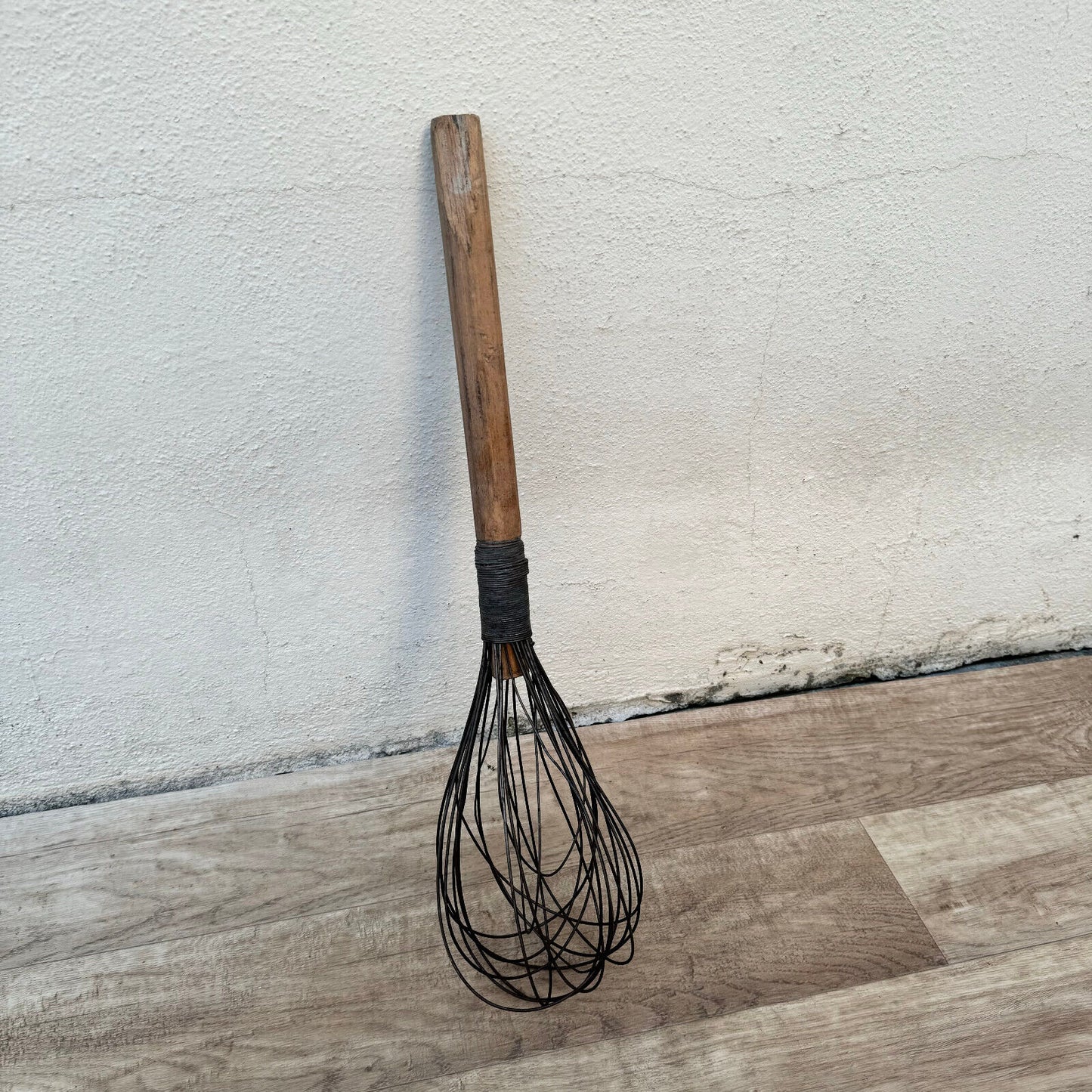 HUGE VINTAGE FRENCH WIRE WHIP WHISK WOODEN HANDLE KITCHEN UTENSIL 20" 2604245 - Fleamarketfrance