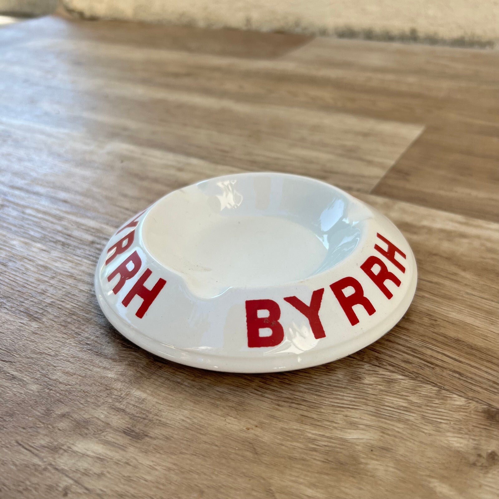 Vintage Byrrh Ashtray French Aperitif Advertising Ceramic White Red 1310228 Fleamarketfrance