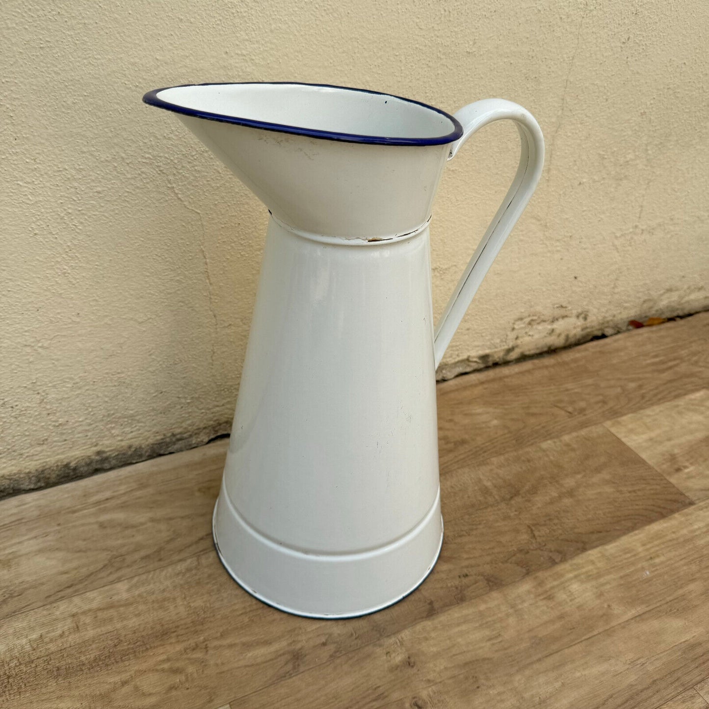 Vintage Enamel pitcher jug water enameled white 29082414 - Fleamarketfrance