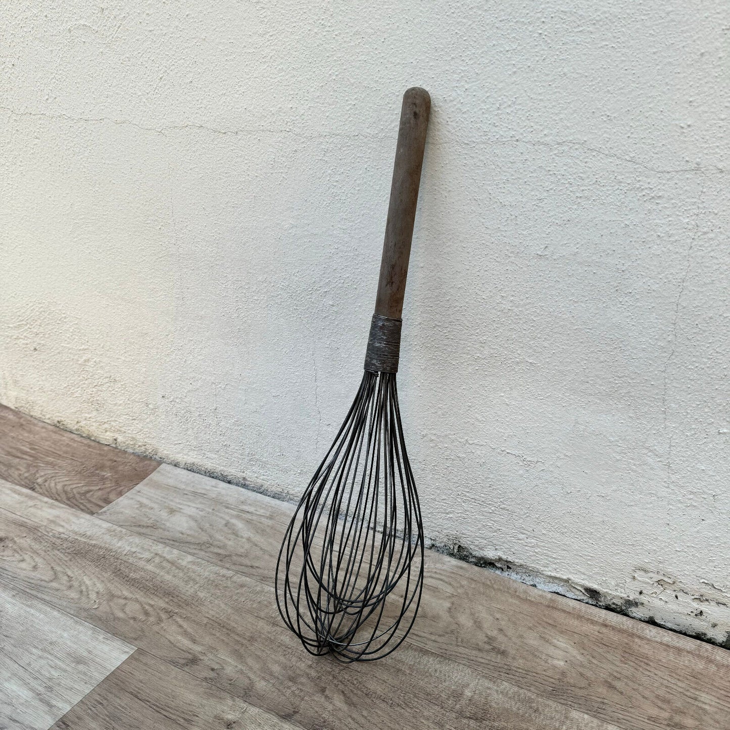 HUGE VINTAGE FRENCH WIRE WHIP WHISK WOODEN HANDLE KITCHEN UTENSIL 19 " 2604246 - Fleamarketfrance