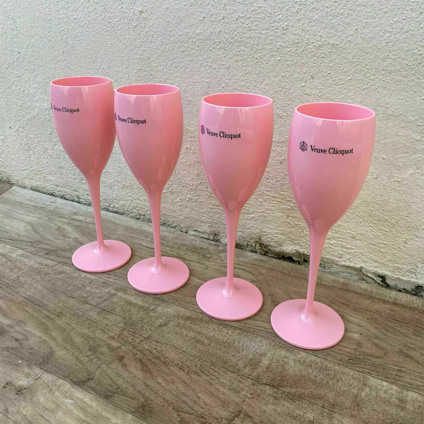 Veuve Clicquot Pink Champagne Flutes Set of 4 Rose Acrylic Glasses 1706262 Veuve Cliquot Clicquot