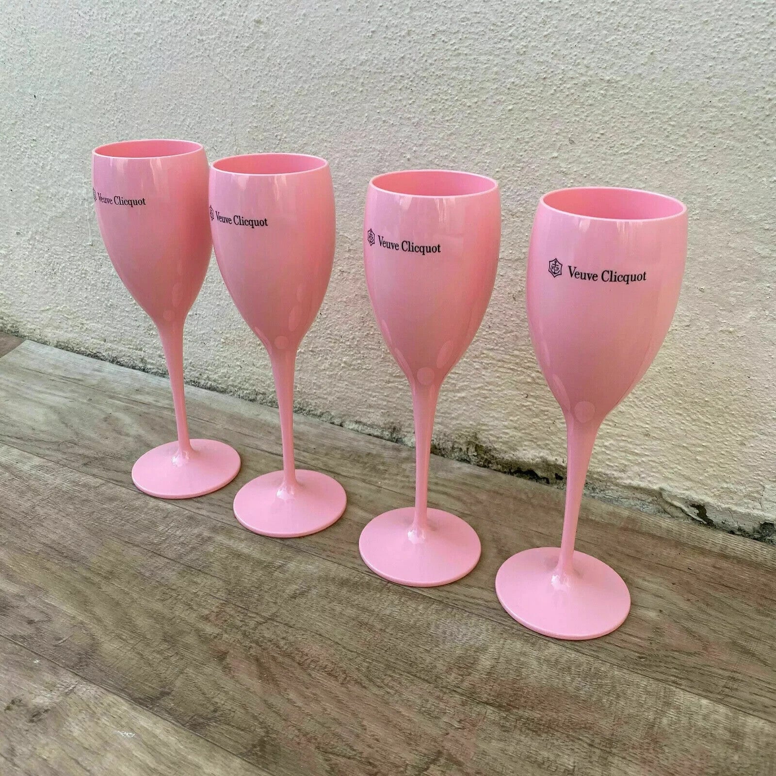 Veuve Clicquot Pink Champagne Flutes Set of 4 Rose Acrylic Glasses 1706262 Veuve Cliquot Clicquot