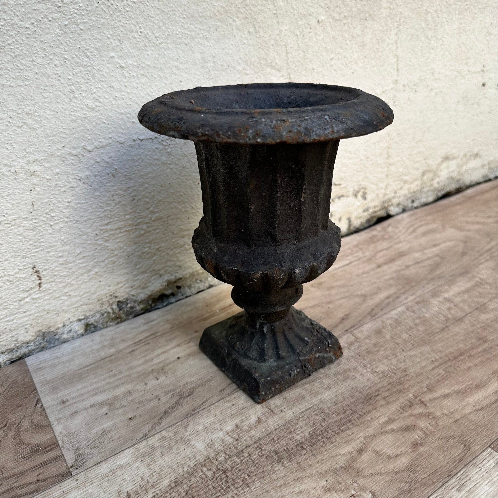 French Cast Iron Urn Garden Planter Weathered Patina Antique 01112314 Fleamarketfrance