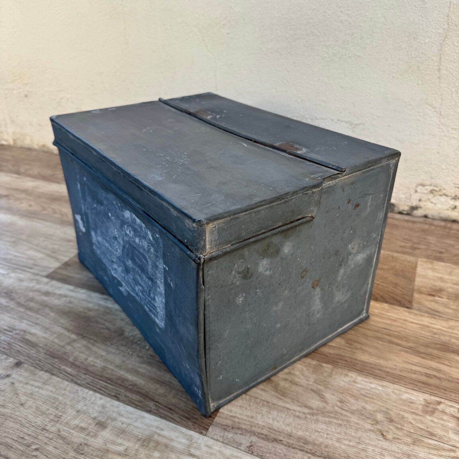 Vintage 1950's galvanized Metal Utility Storage Case Toolbox Tackle Box 1206242 - Fleamarketfrance