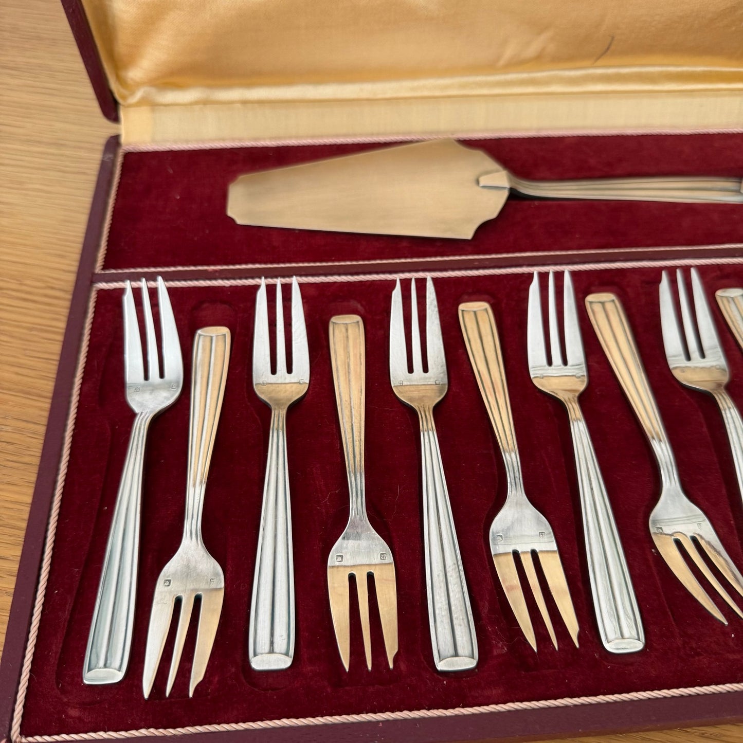 12 Vintage French St Medard Cake Desert Service silver plated forks 0910255 ONEIDA