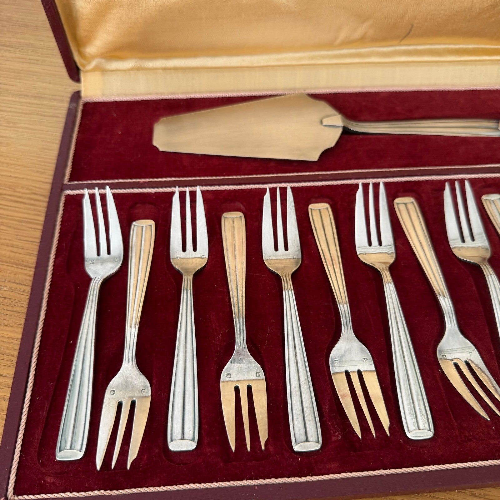 12 Vintage French St Medard Cake Desert Service silver plated forks 0910255 ONEIDA