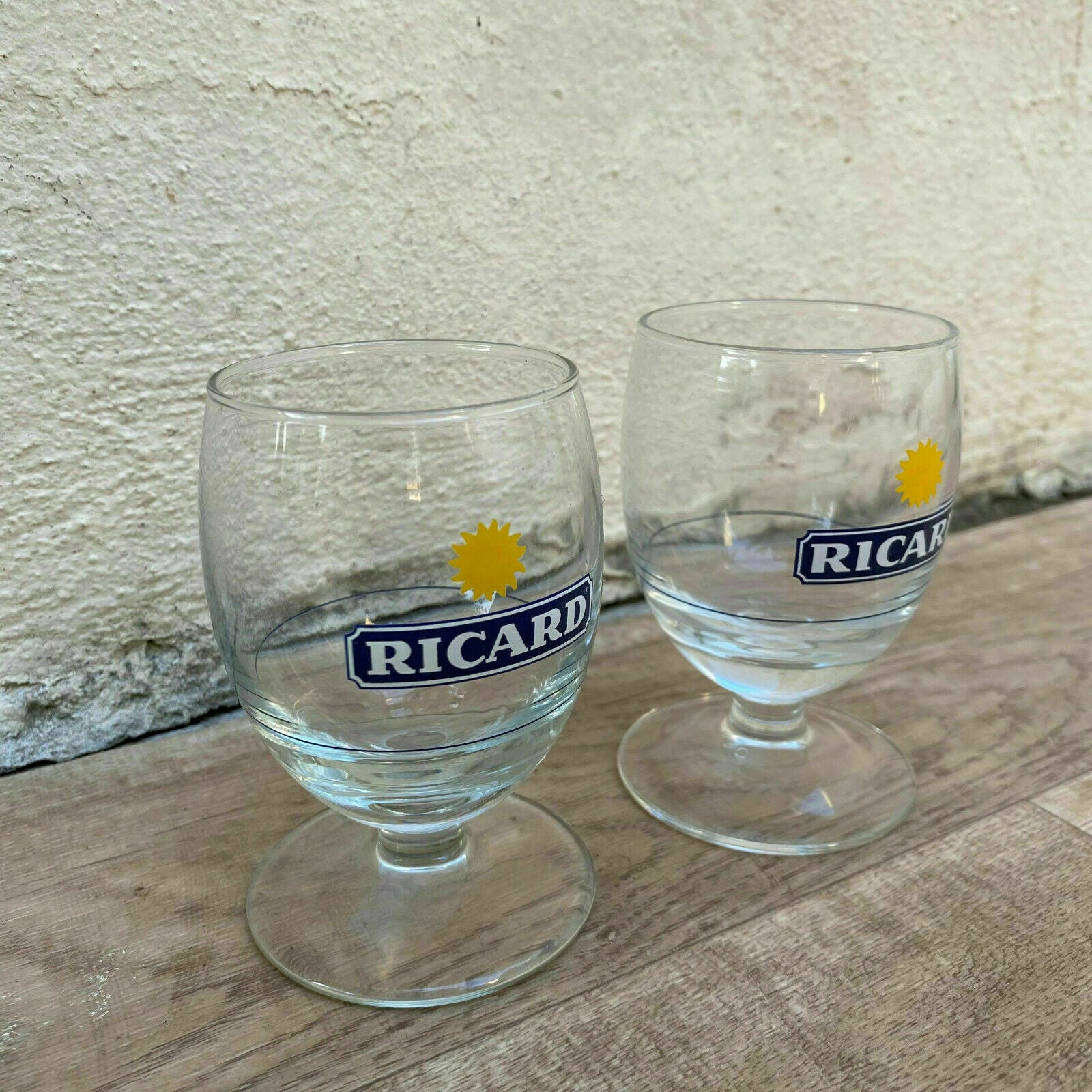 2 FRENCH RICARD ANISETTE PASTIS GLASSES WITH SUNBURST MOTIF 1103233 - Fleamarketfrance