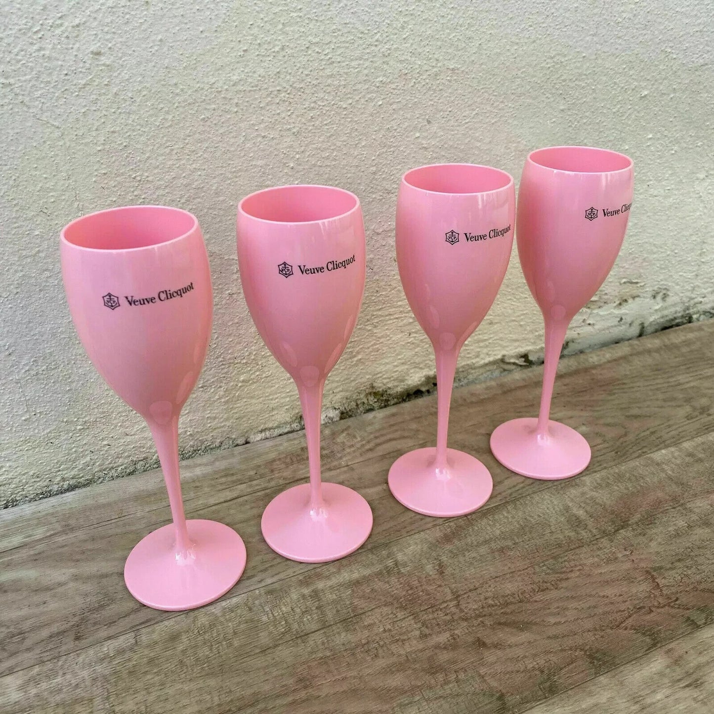 Veuve Clicquot Pink Champagne Flutes Set of 4 Rose Acrylic Glasses 1706262 Veuve Cliquot Clicquot