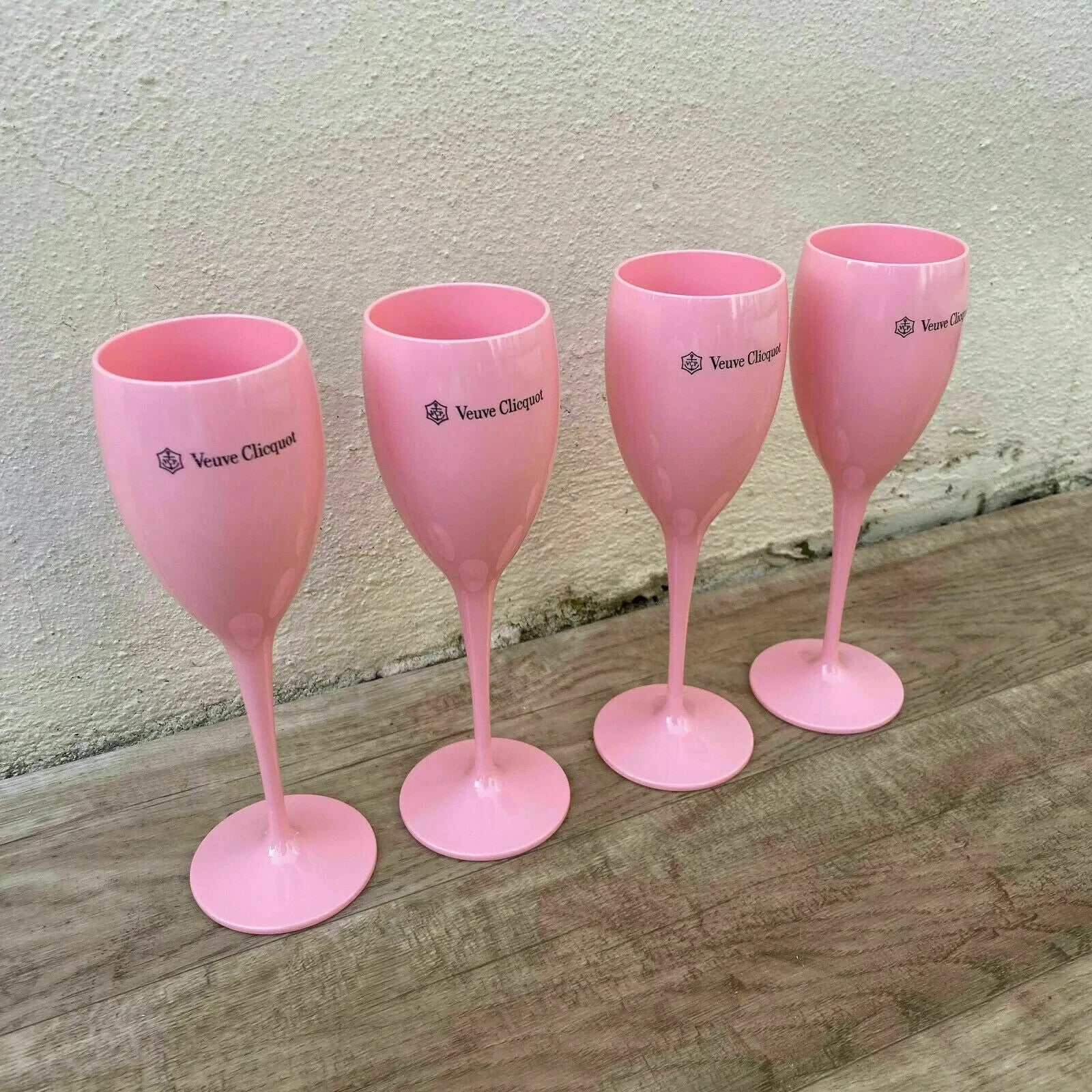 Veuve Clicquot Pink Champagne Flutes Set of 4 Rose Acrylic Glasses 1706262 Veuve Cliquot Clicquot