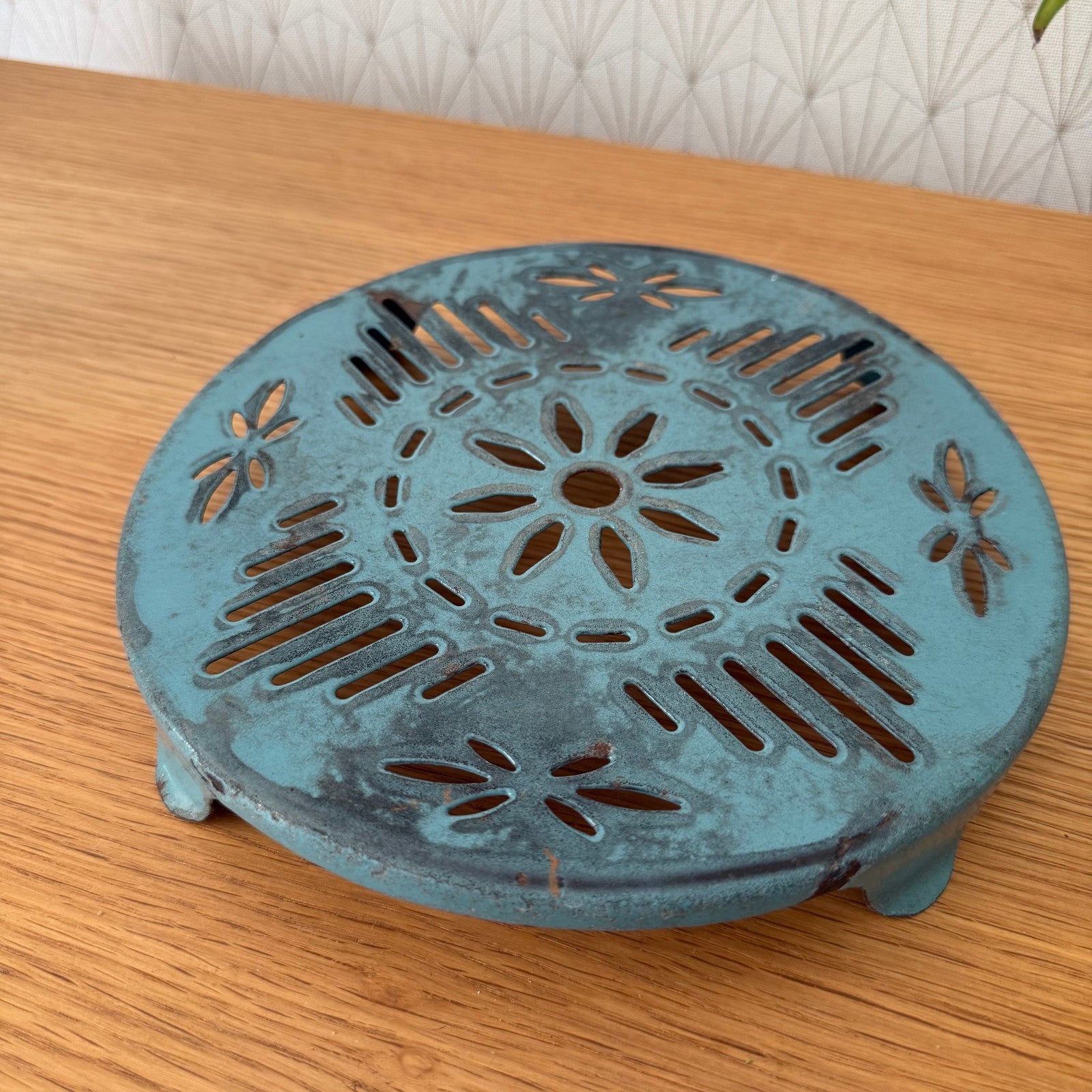 French Cast Iron Trivet Vintage Blue Patina Floral Design Kitchen 08072510 Does Not Apply