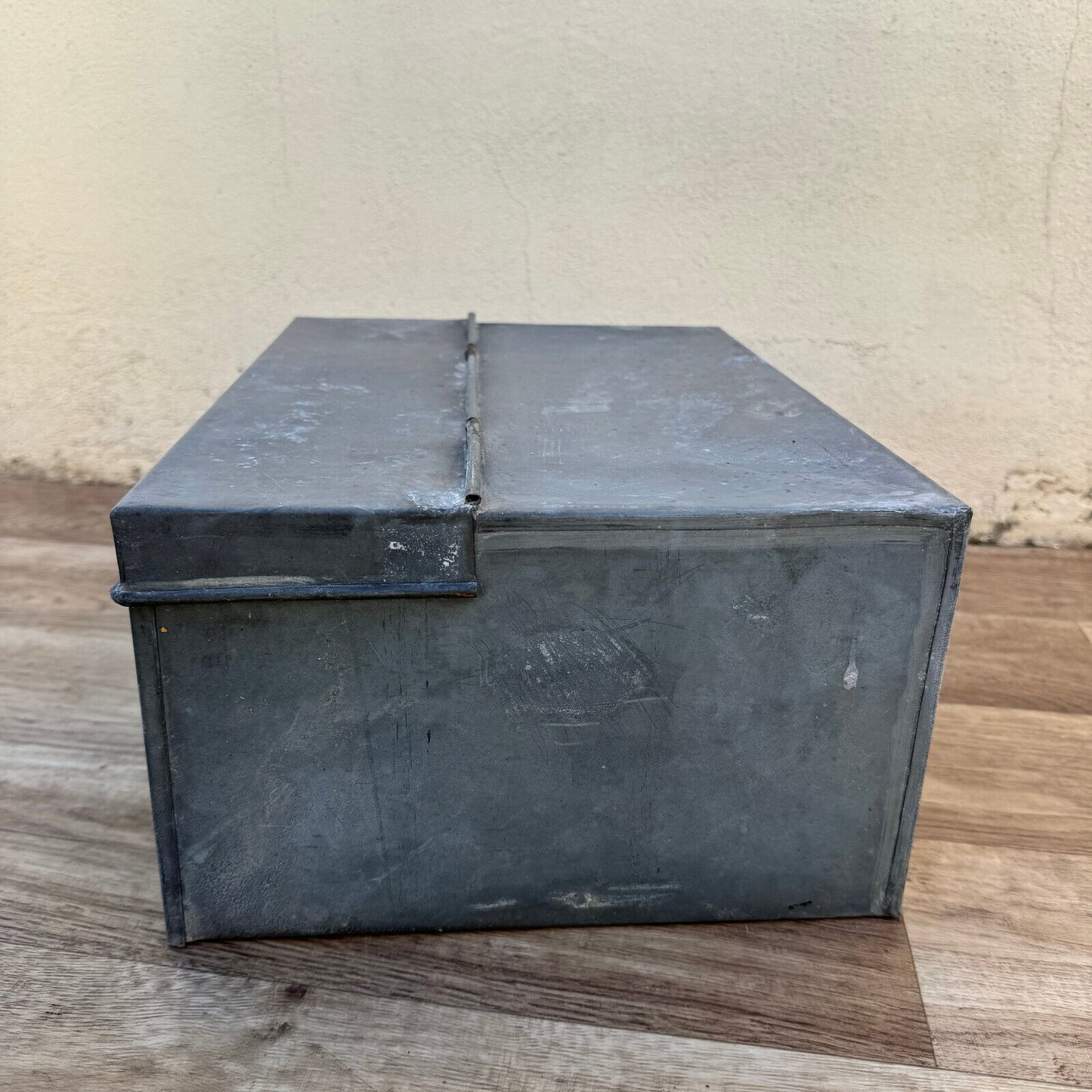 Vintage 1950's galvanized Metal Utility Storage Case Toolbox Tackle Box 1206245 - Fleamarketfrance