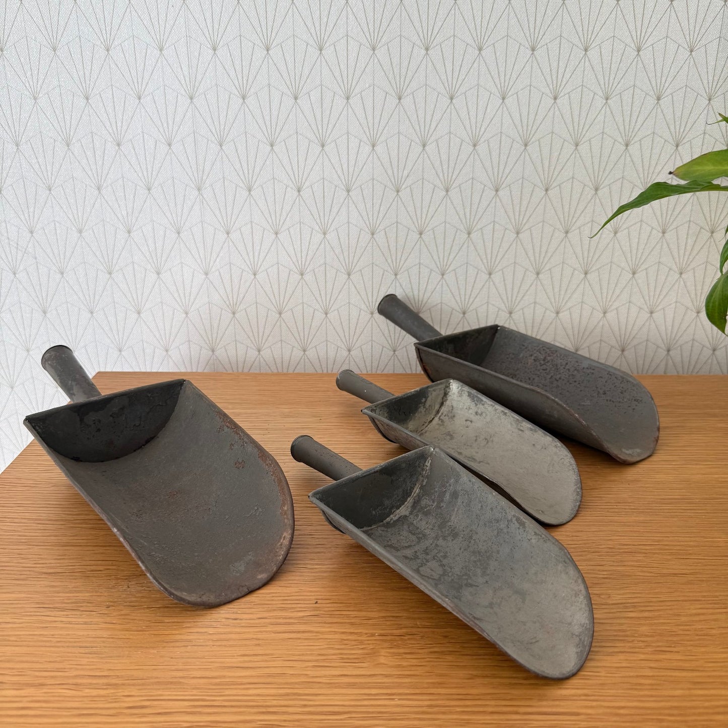 Vintage French Zinc Grain Scoops Set of 4 Farmhouse Decor 04092514 Fleamarketfrance : French vintage and antique decor