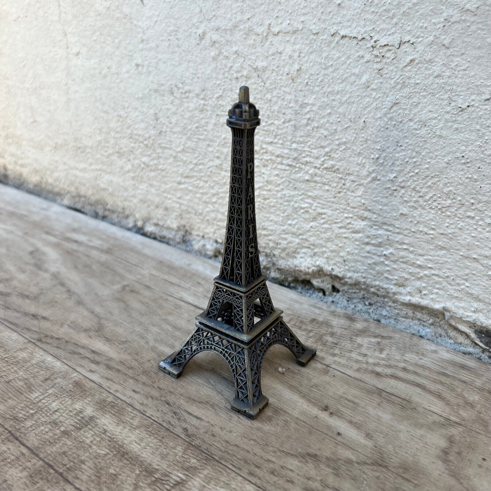 Vintage Eiffel Tower Paris Metal Souvenir Very Sturdy 4" tall Great 26092213 - Fleamarketfrance