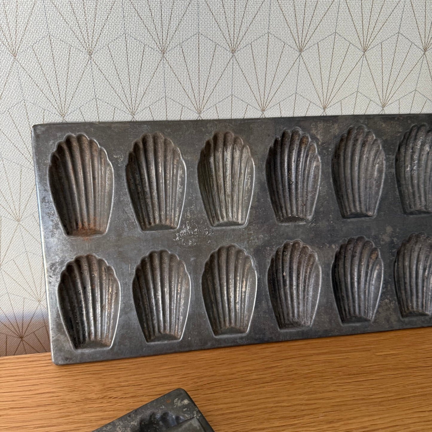 French Madeleine Molds Vintage Metal Baking Pans Shell Tins 19042515 Unbranded