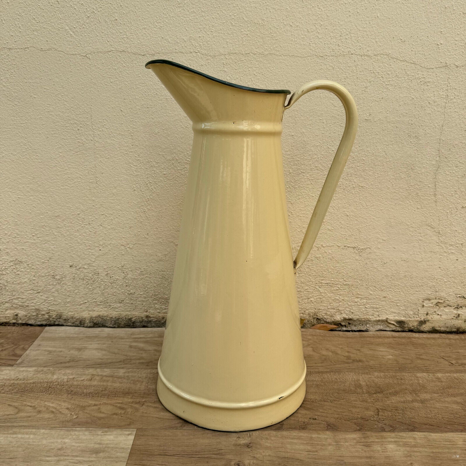 Vintage Enamel pitcher jug water enameled beige 29082413 - Fleamarketfrance